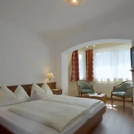 Lungotzer Hof Ξενοδοχείο 3*