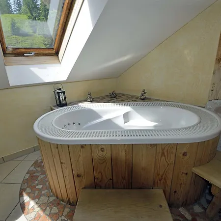 Lungotzer Hof Hotel 3*
