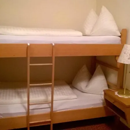 Lungotzer Hof 호텔